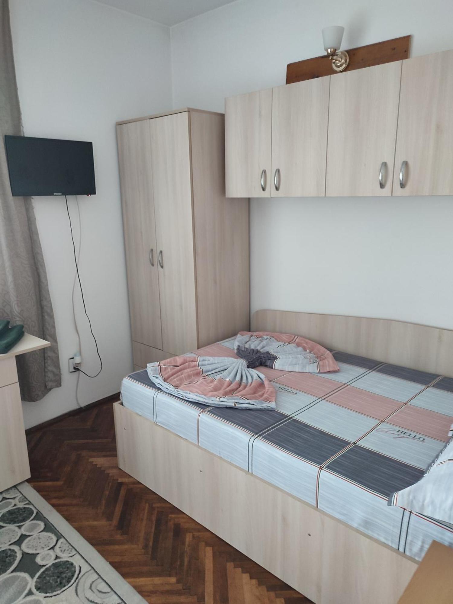Casa Rebeca Hotel Orsova Ngoại thất bức ảnh